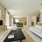 Mira With A Heated Pool And A Sea View Villa Božava