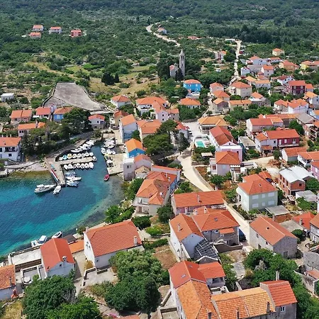 Mira With A Heated Pool And A Sea View