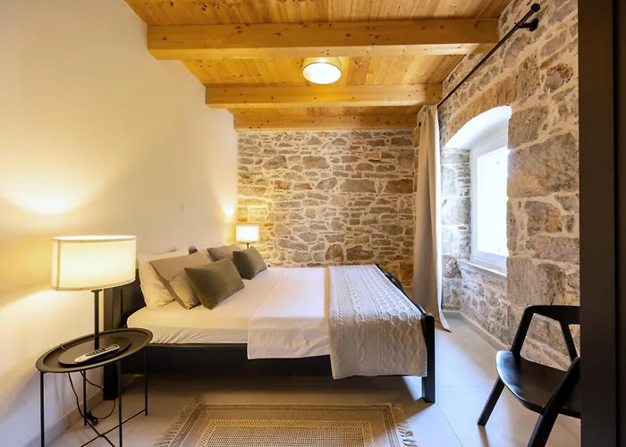 Mira With A Heated Pool And A Sea View Villa